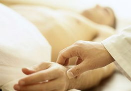 白癜風(fēng)治療需要做到哪些步驟