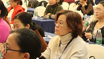 我院高霞醫(yī)師在會(huì)議現(xiàn)場(chǎng)