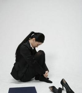  目前什么辦法能治好女生私密處的白癜風