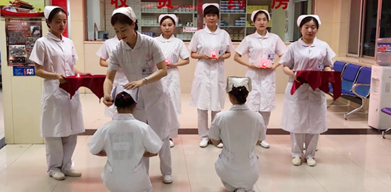 &ldquo;遠(yuǎn)大情，天使心&rdquo;5.12護(hù)士節(jié)表彰大會