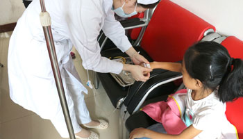 “迎國慶*送健康”——白癜風補助診療活動