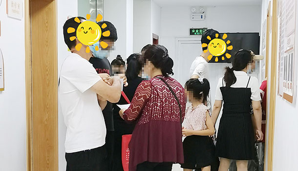 獻(xiàn)禮“6.25世界白癜風(fēng)日”暨京冀醫(yī)師聯(lián)合會(huì)診活動(dòng)首日，現(xiàn)場實(shí)時(shí)報(bào)道中!