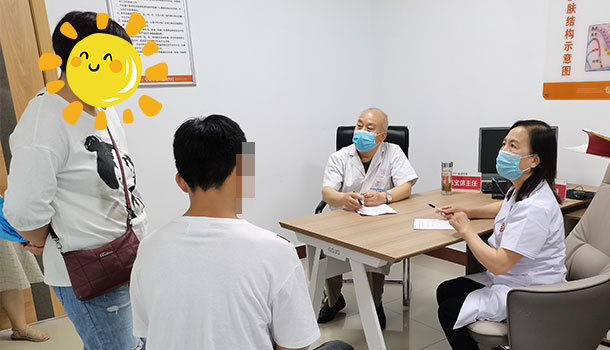 獻(xiàn)禮“6.25世界白癜風(fēng)日”暨京冀醫(yī)師聯(lián)合會(huì)診活動(dòng)首日，現(xiàn)場實(shí)時(shí)報(bào)道中!