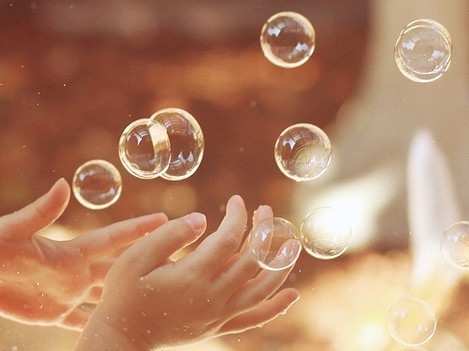 陽光中的紫外線可否來替代光療？